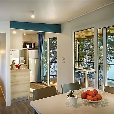 Hotel Victoria Mobilehome In Padova Premium Rab Town