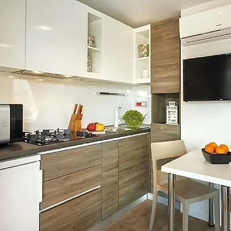 Victoria Mobilehome In Padova Premium Hotel Rab Town